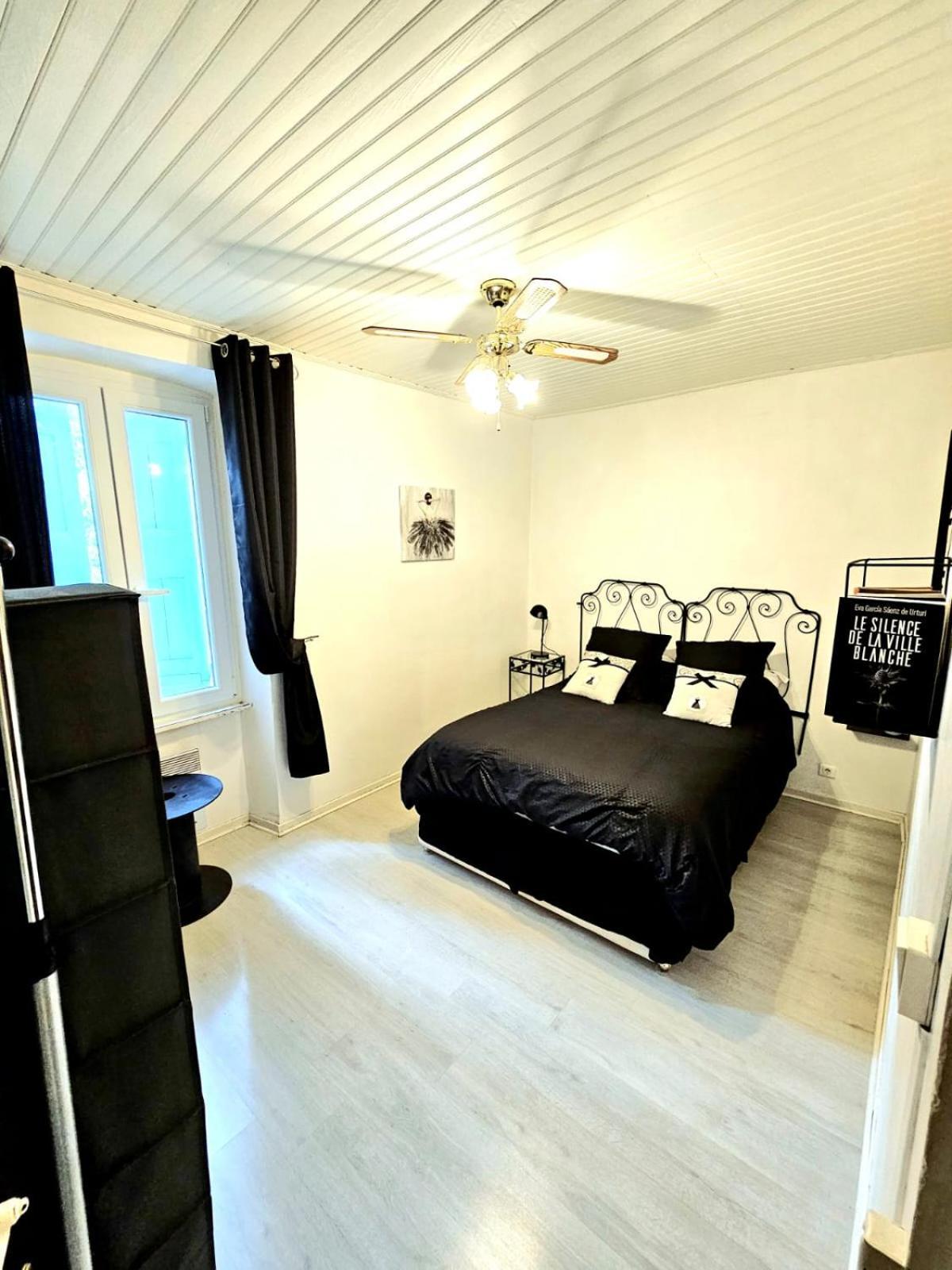 La Médéenne Alairac Habitación foto
